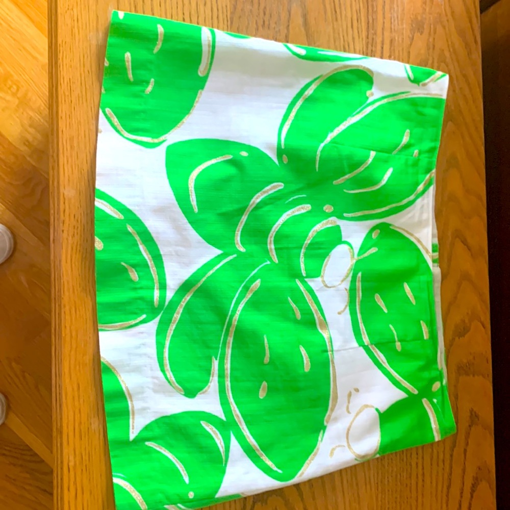 Lilly Pulitzer Tara skirt resort stinger print size 4